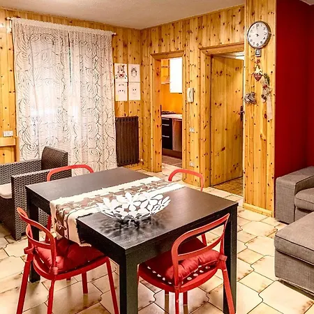 La Mia Valigia “casetta Fragolina” カミリアテッロ・シラーノ